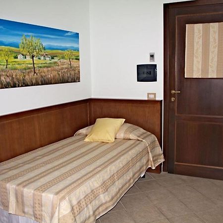 Agriturismo L'Arca Di Anna Brambilla Белведере Маритимо Стая снимка